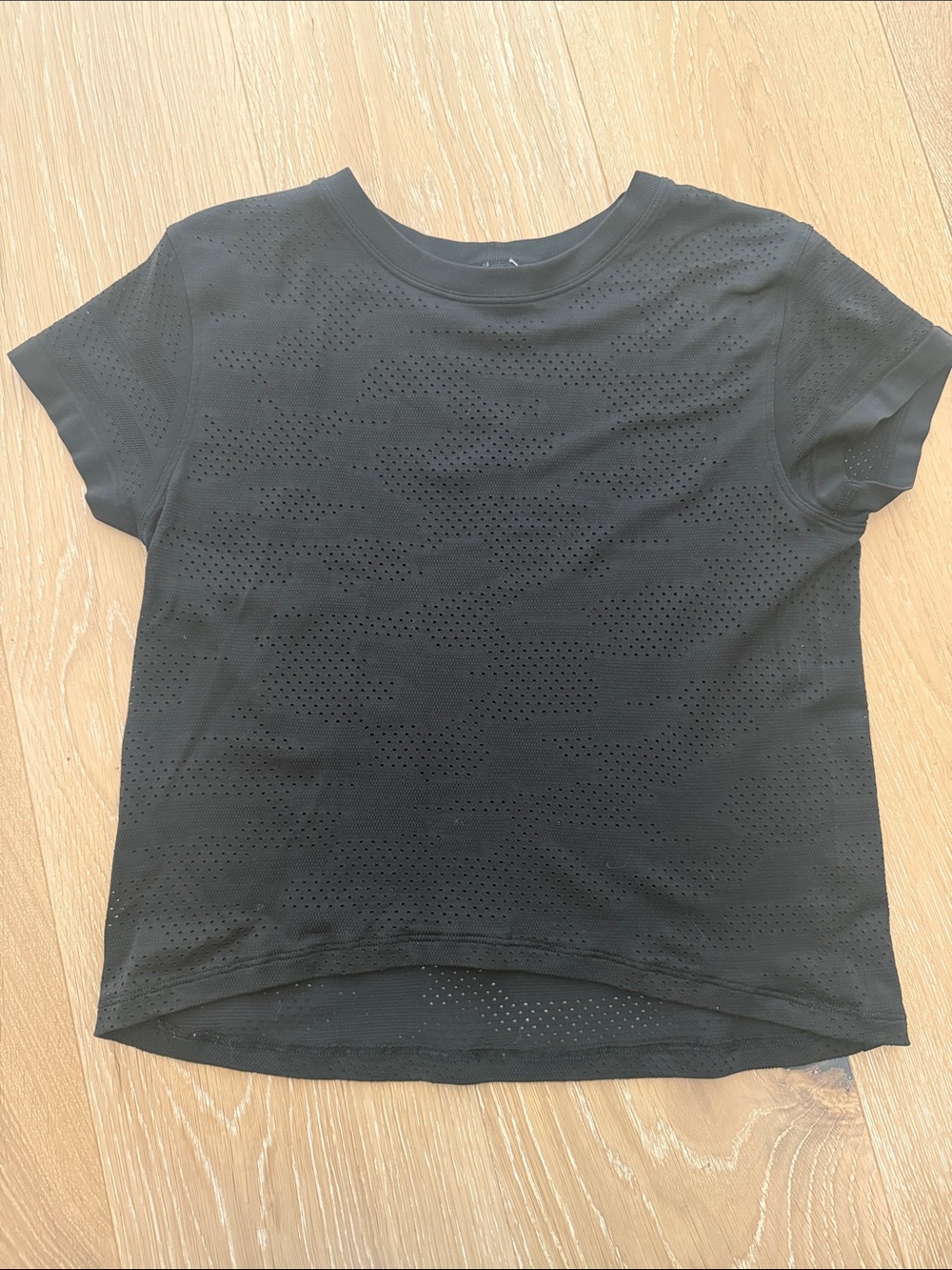 Lululemon Black Camo Perforated Short-Sleeve Women's Top Size 4